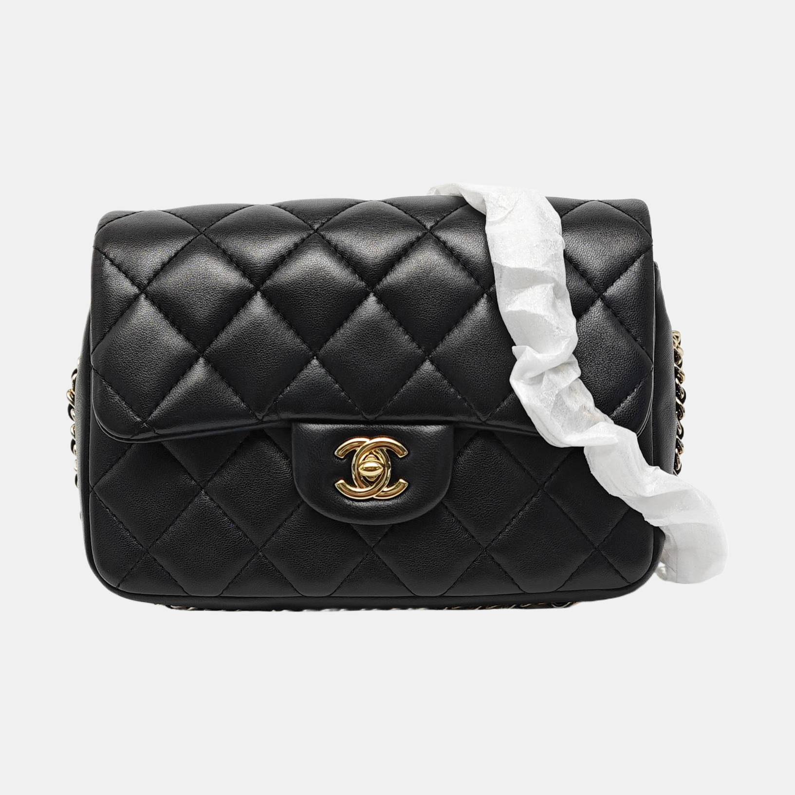 Authenticated pre-owned  CLASSIC FLAP Quilted Lambskin Black - Shoulder Bag at Looply