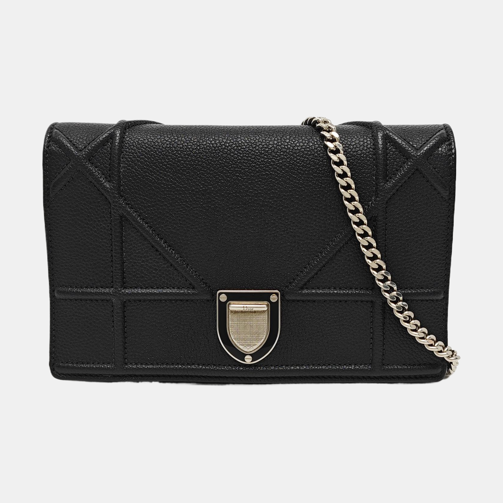 Authenticated pre-owned  Diorama Calfskin Black - Crossbody Bag at Looply