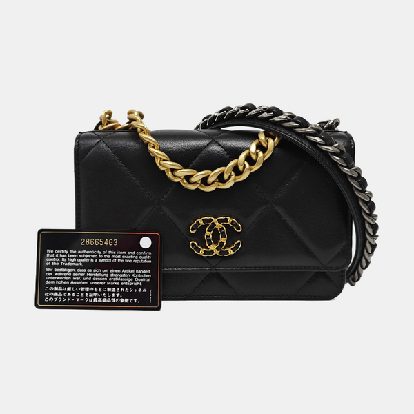 CHANEL 19 WOC Quilted Lambskin Black