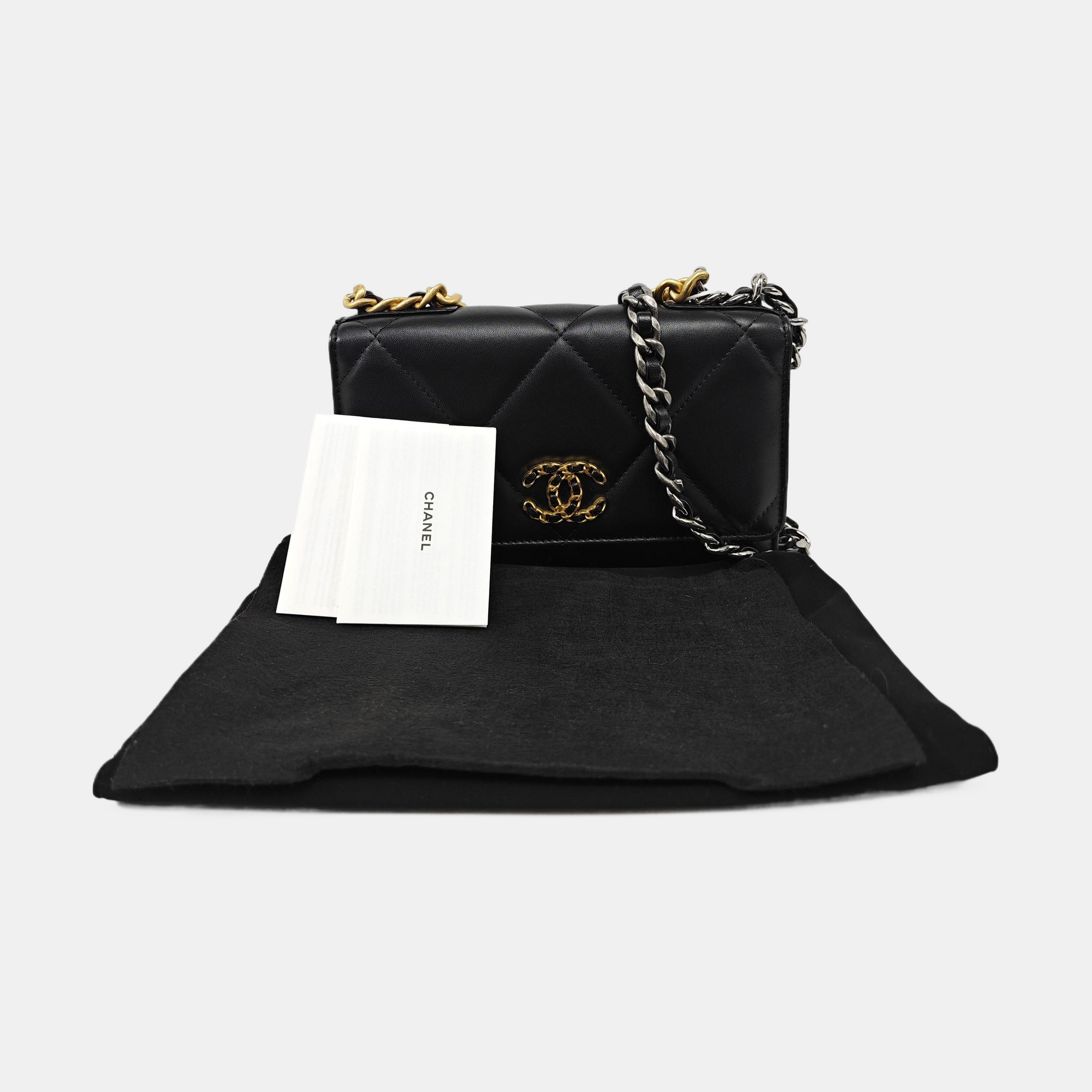 CHANEL 19 WOC Quilted Lambskin Black