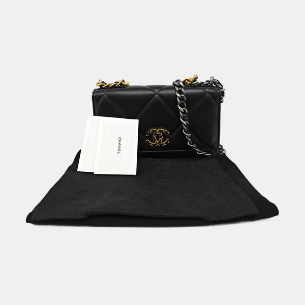 CHANEL 19 WOC Quilted Lambskin Black
