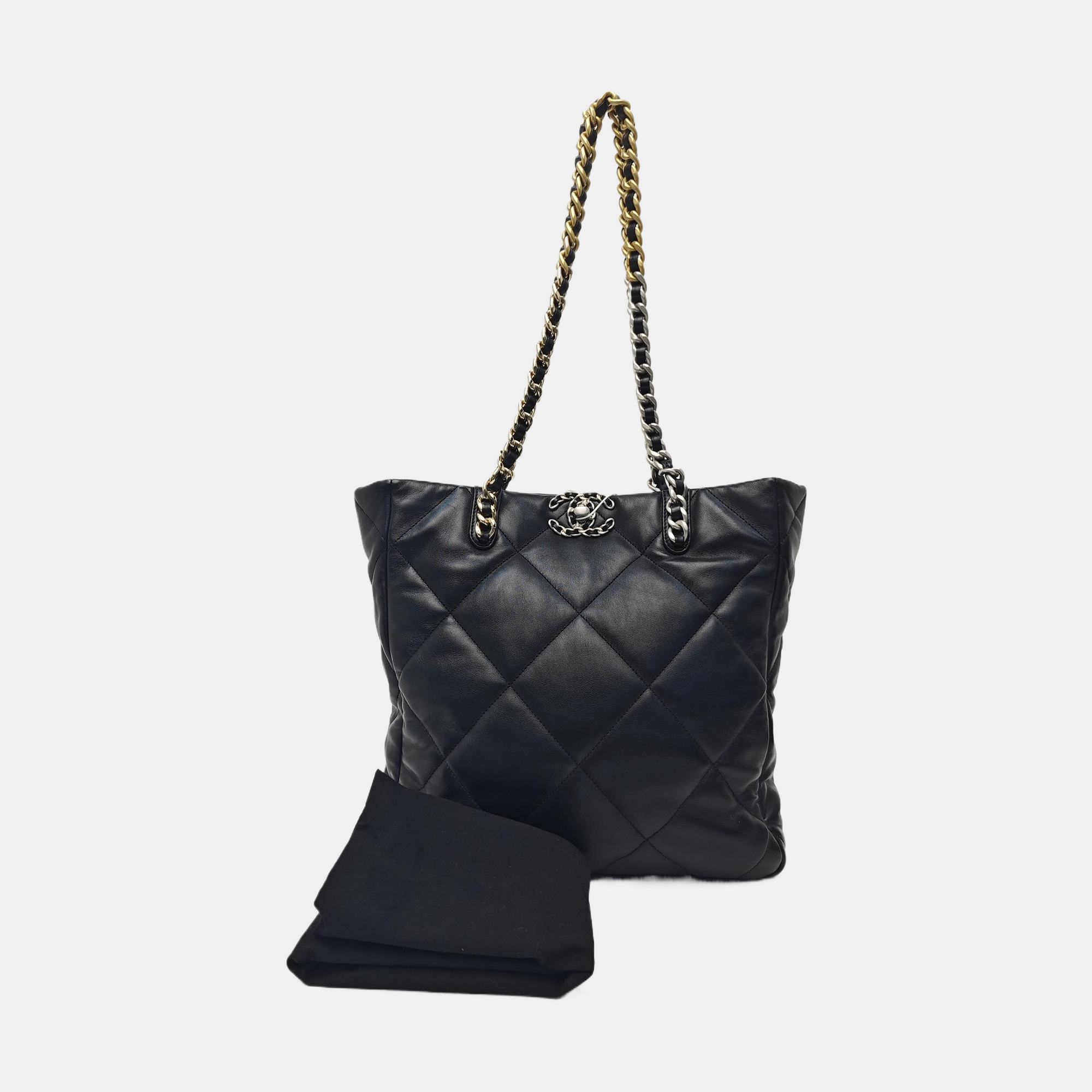 CHANEL 19 Large Quilted Lambskin Black