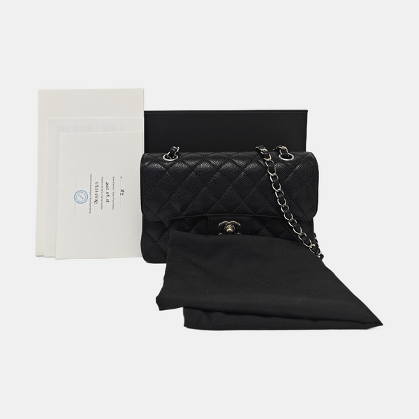 CLASSIC FLAP Small Quilted Grained Calfskin Black