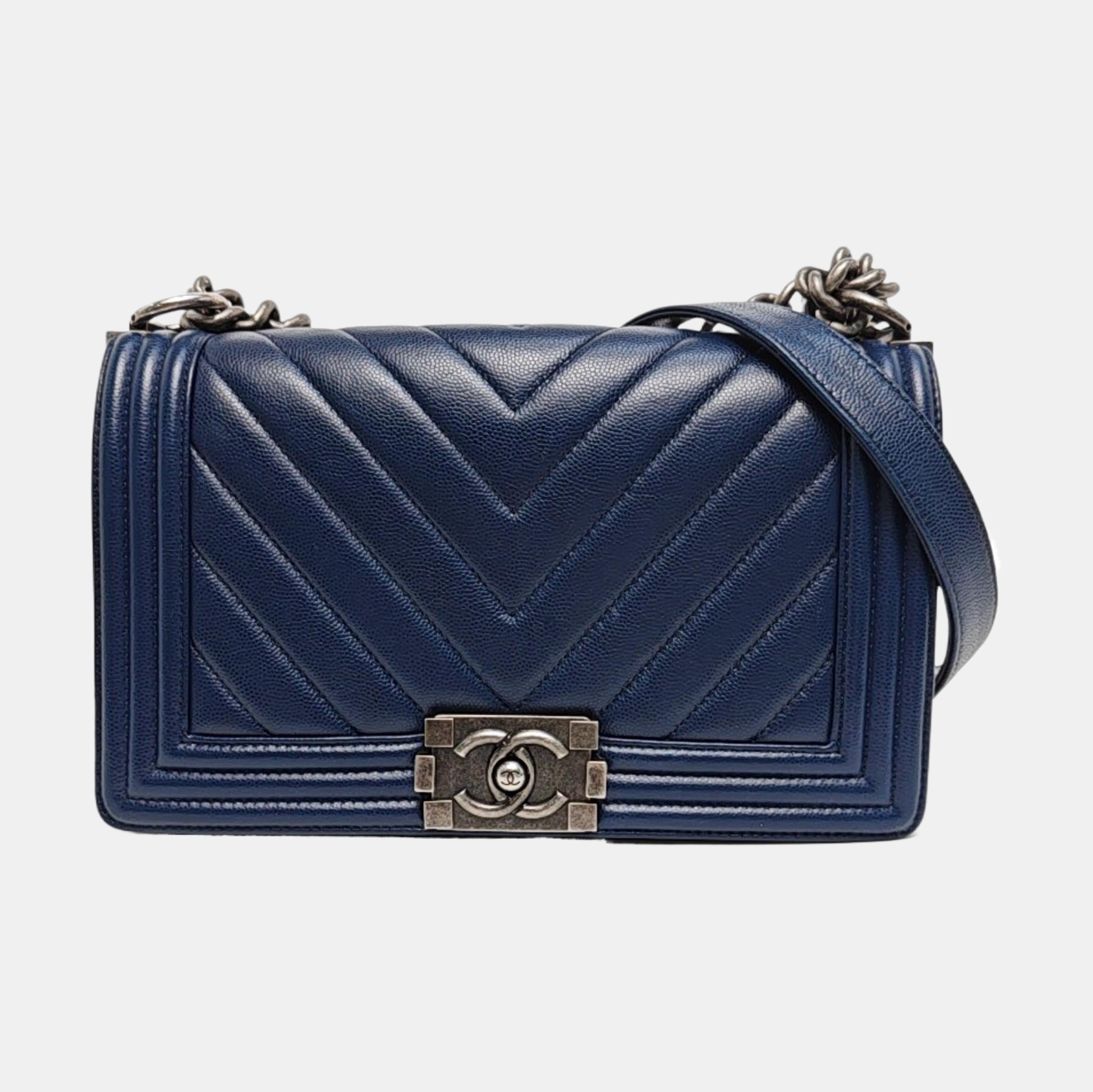 BOY CHANEL Medium Chevron Grained Calfskin Blue
