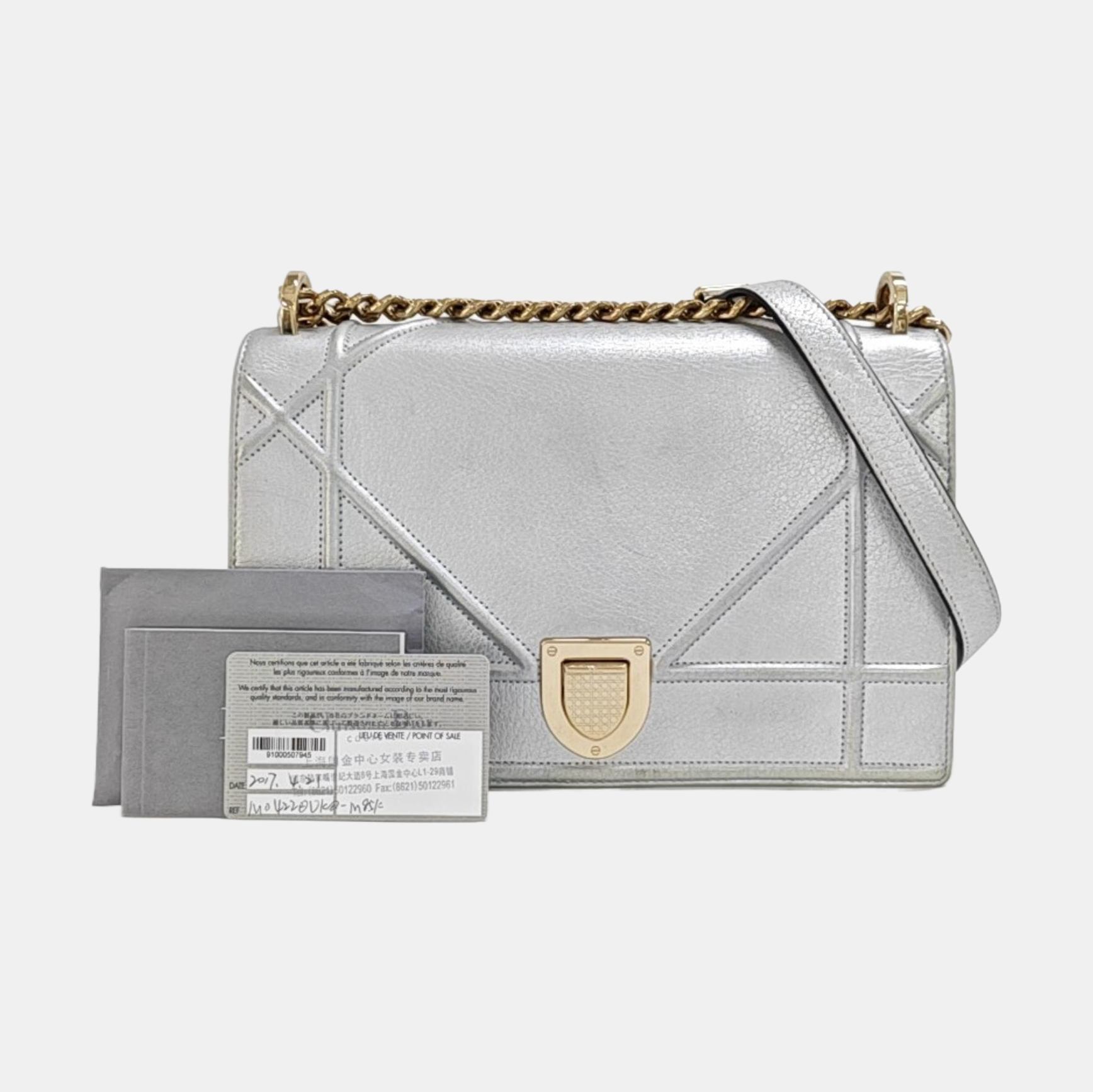 Diorama Medium Cannage Calfskin Silver