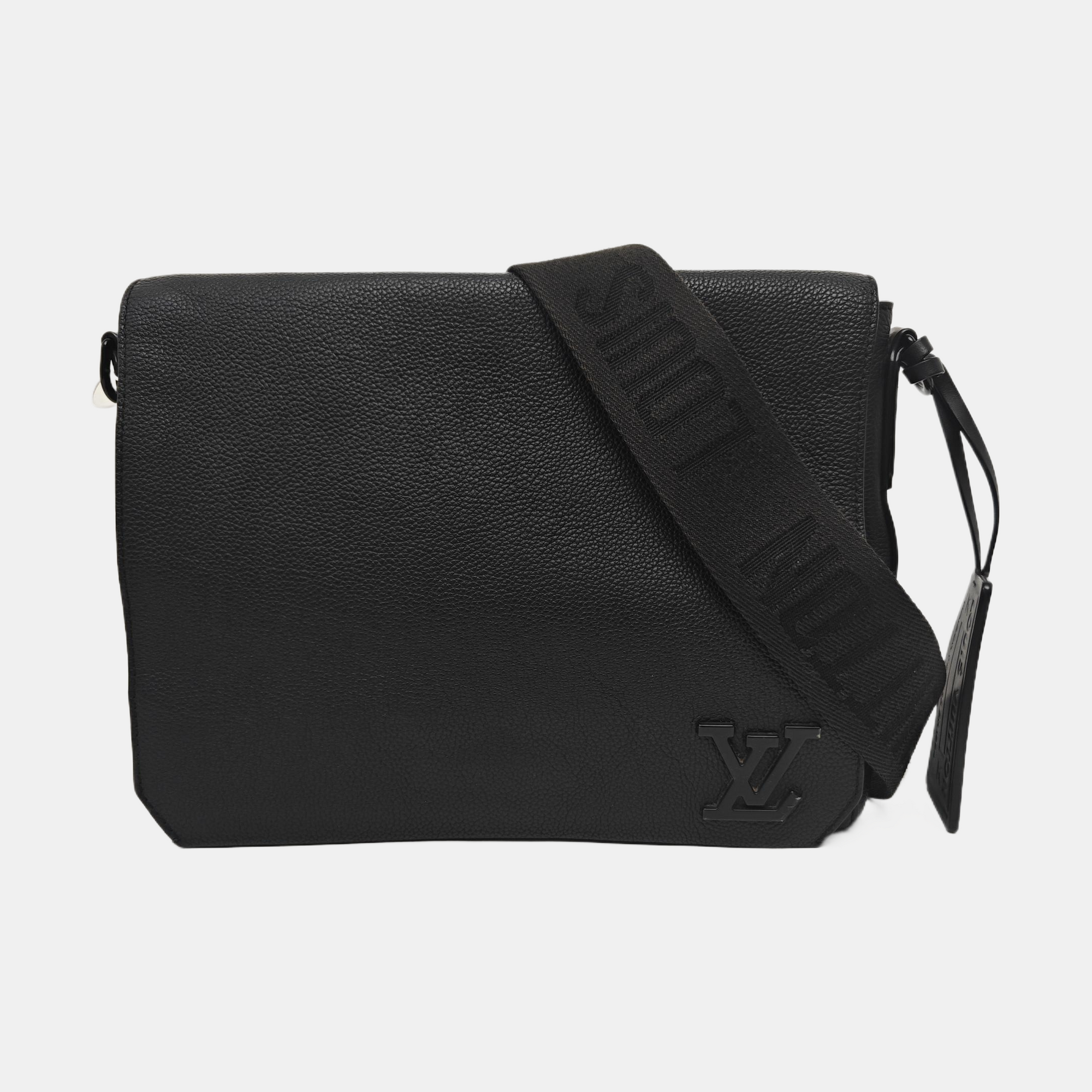 AEROGRAM Calfskin Black