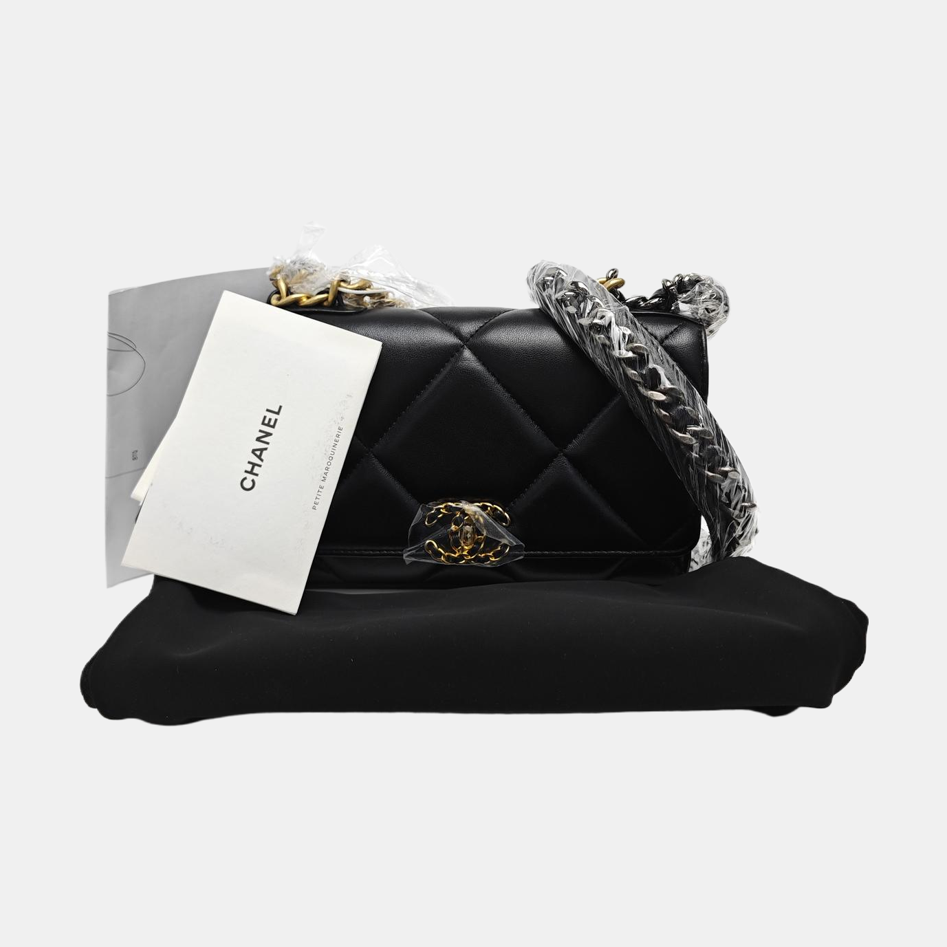 CHANEL 19 WOC Quilted Lambskin Black