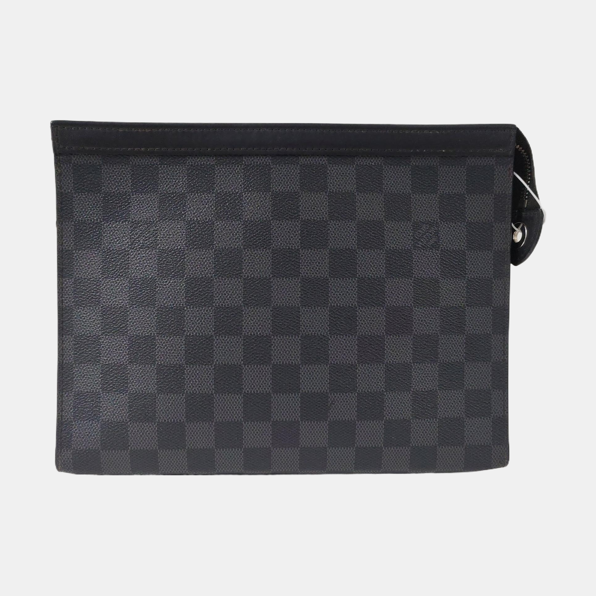 Pochette Voyag MM Damier Graphite Coated Canvas Gray