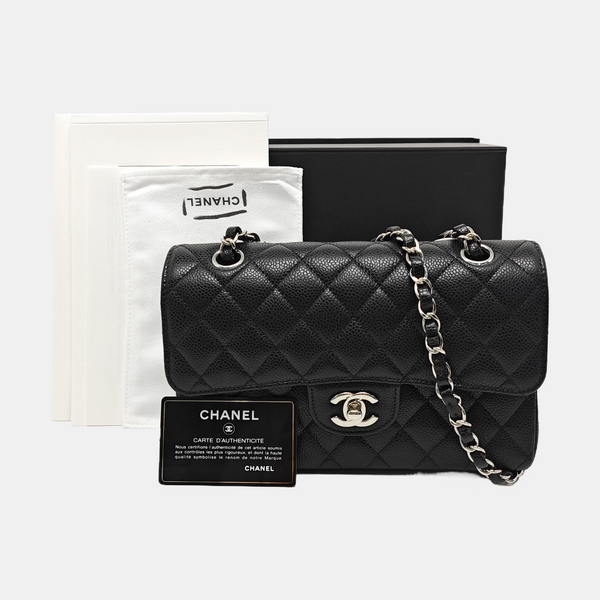 CLASSIC FLAP Small Quilted Grained Calfskin Black