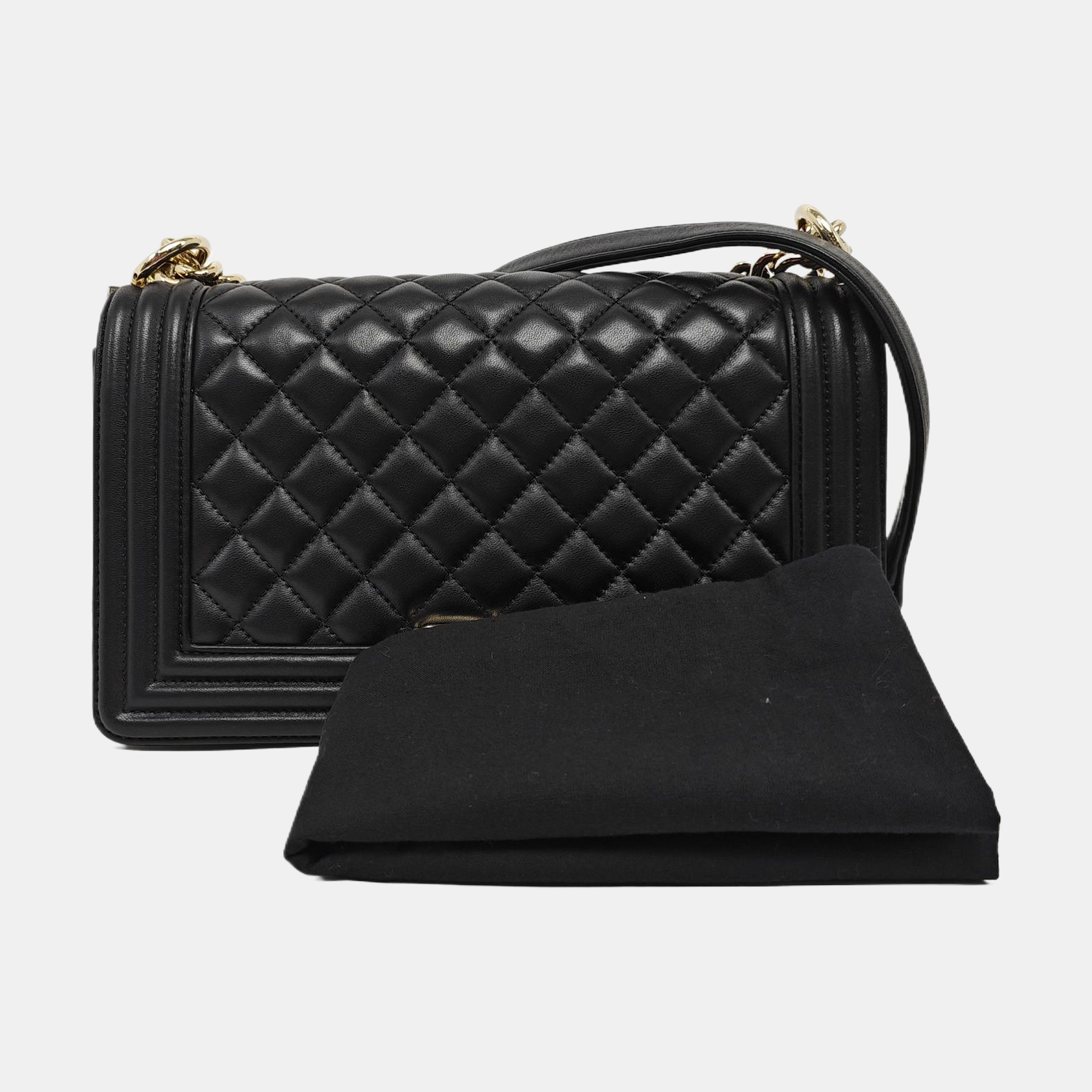 BOY CHANEL Medium Quilted Lambskin Black