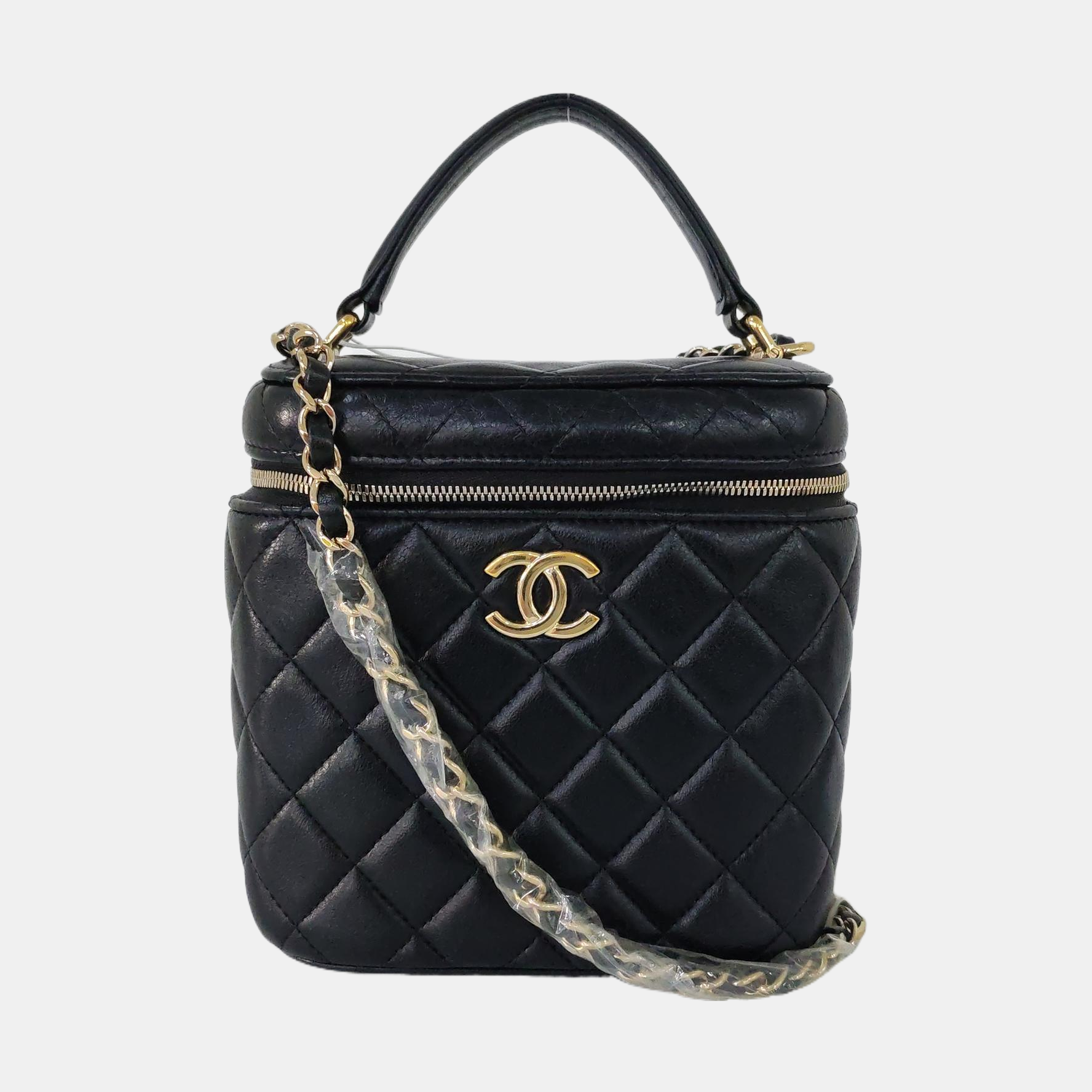 Authenticated pre-owned  VANITY CASE Quilted Lambskin Black - Shoulder Bag at Looply