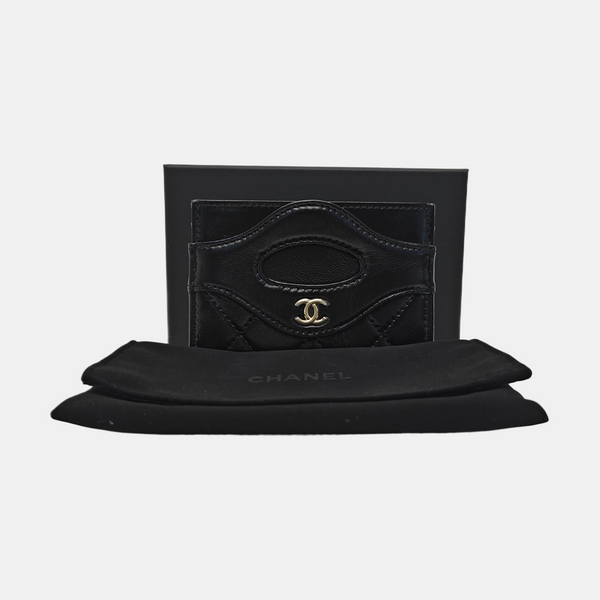 CHANEL 31 Quilted Lambskin Black Card Holder