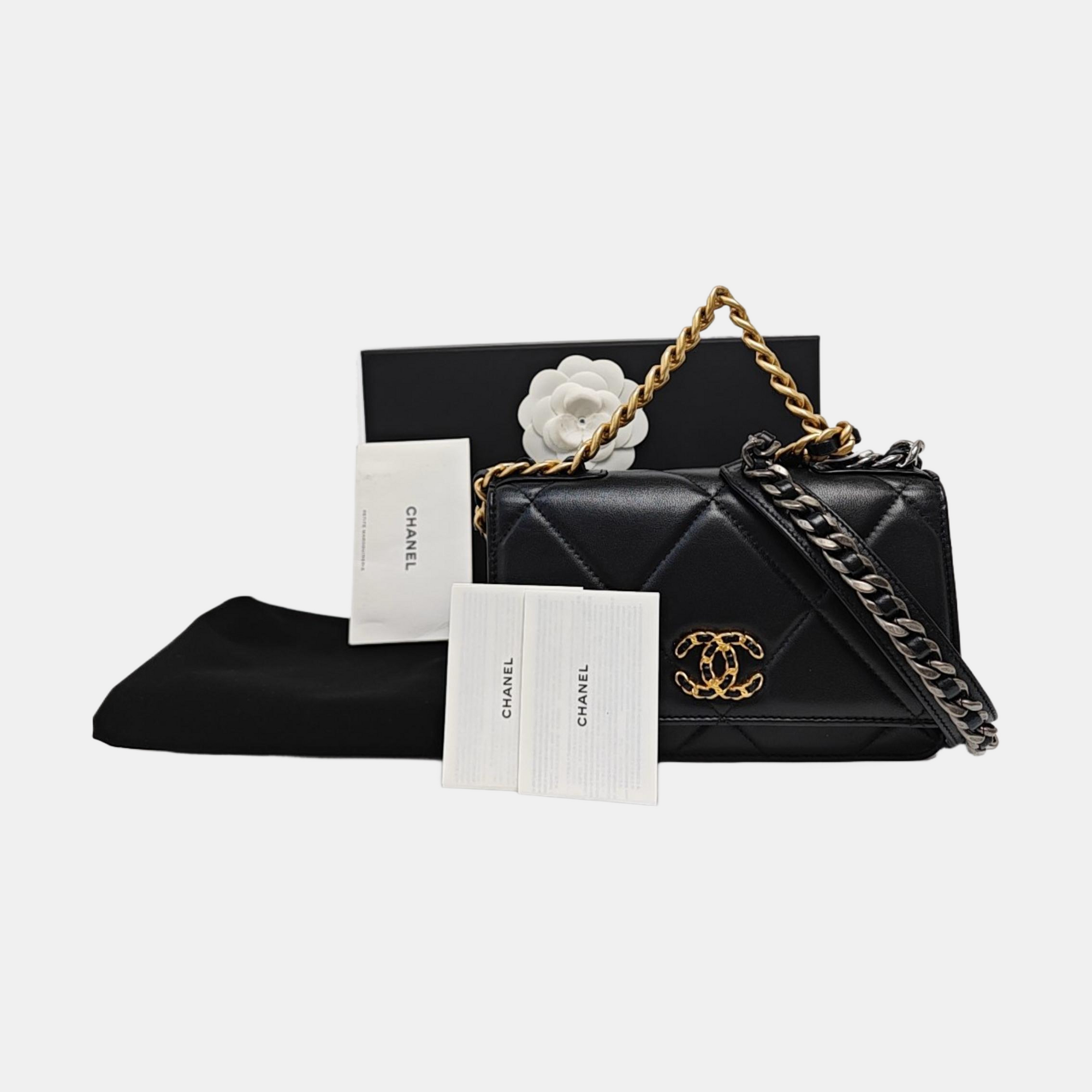 CHANEL 19 WOC Quilted Lambskin Black