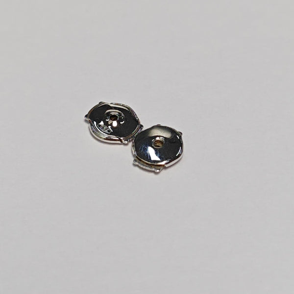Bee My Love 18k White Gold Silver Stud Earrings