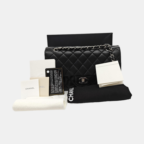 CLASSIC FLAP Medium Quilted Lambskin Black