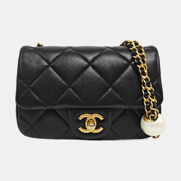 CLASSIC FLAP Quilted Lambskin Black