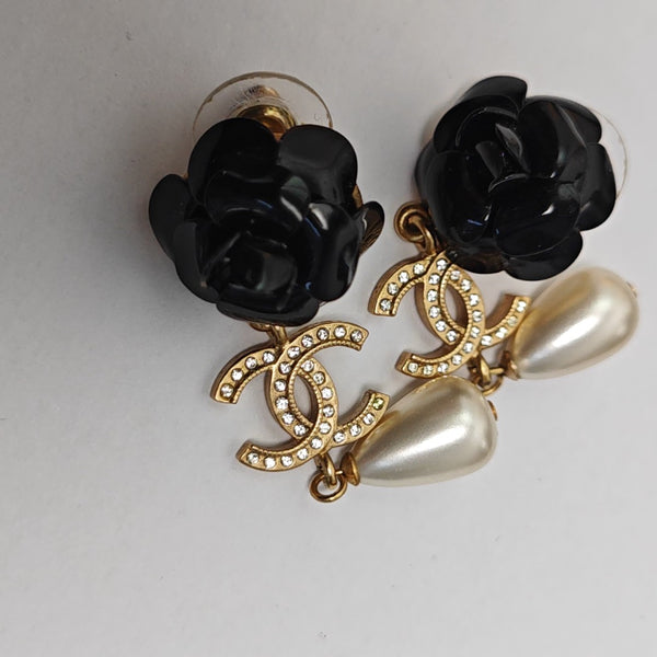 Metal Black Stud Earrings