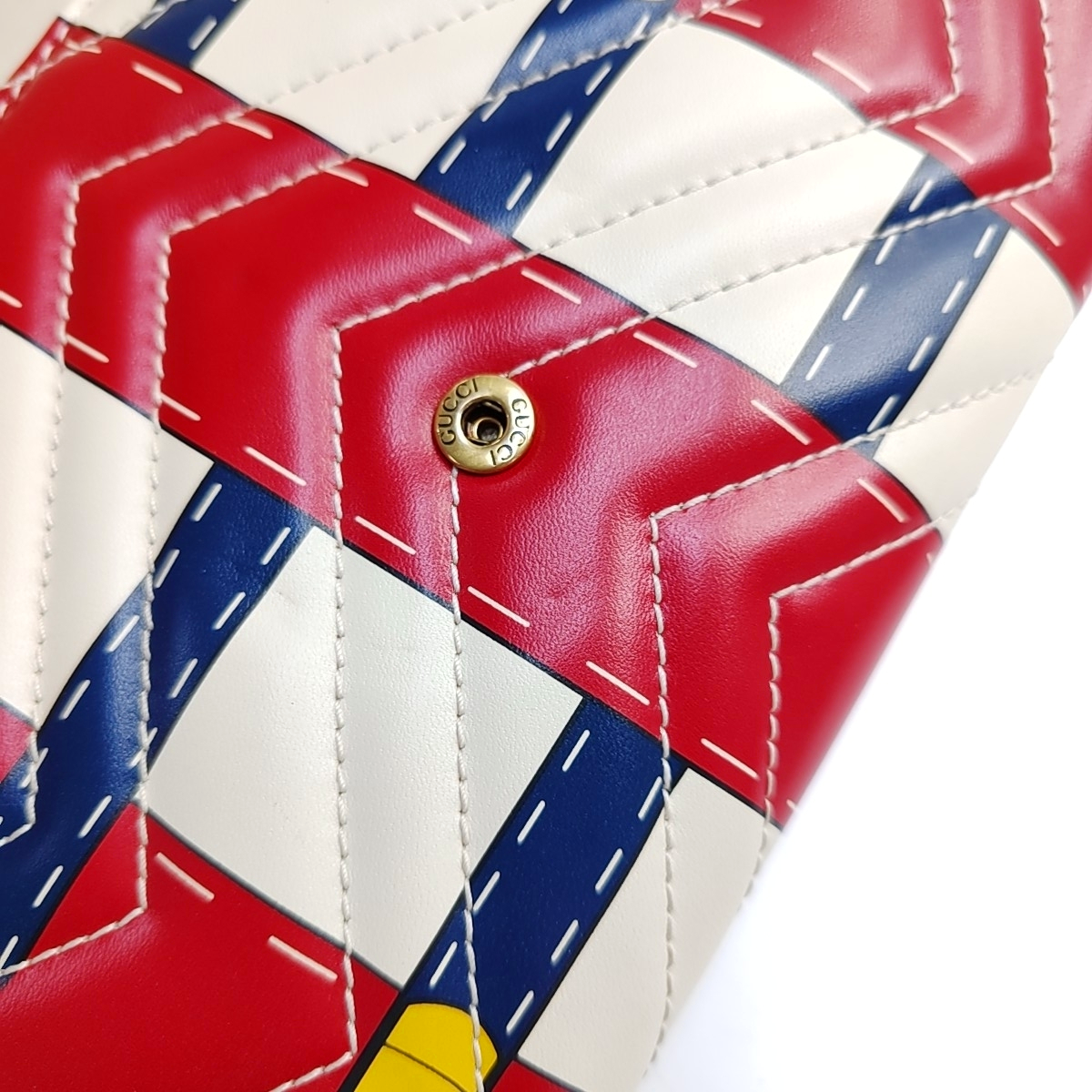 Authenticated pre-owned  GG Marmont Mini Quilted Calfskin Multicolor - Shoulder Bag at Looply