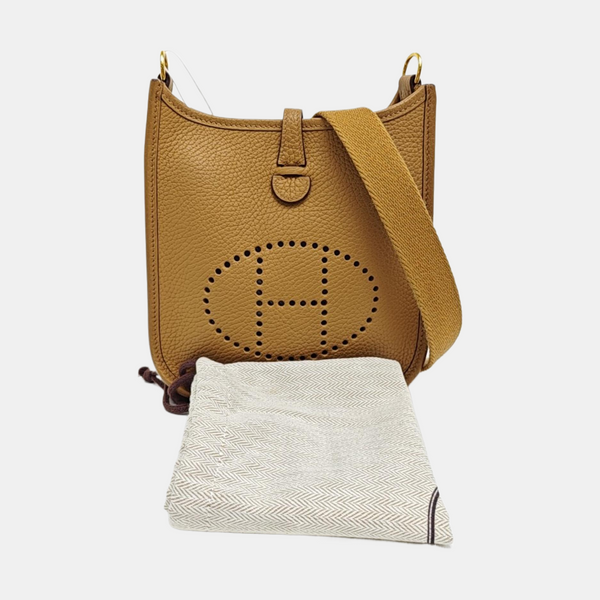 Evelyne TPM Clemence Brown