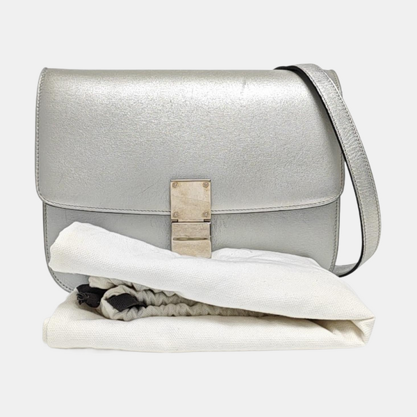 Authenticated pre-owned  CLASSIC BOX Calfskin Silver - Shoulder Bag at Looply