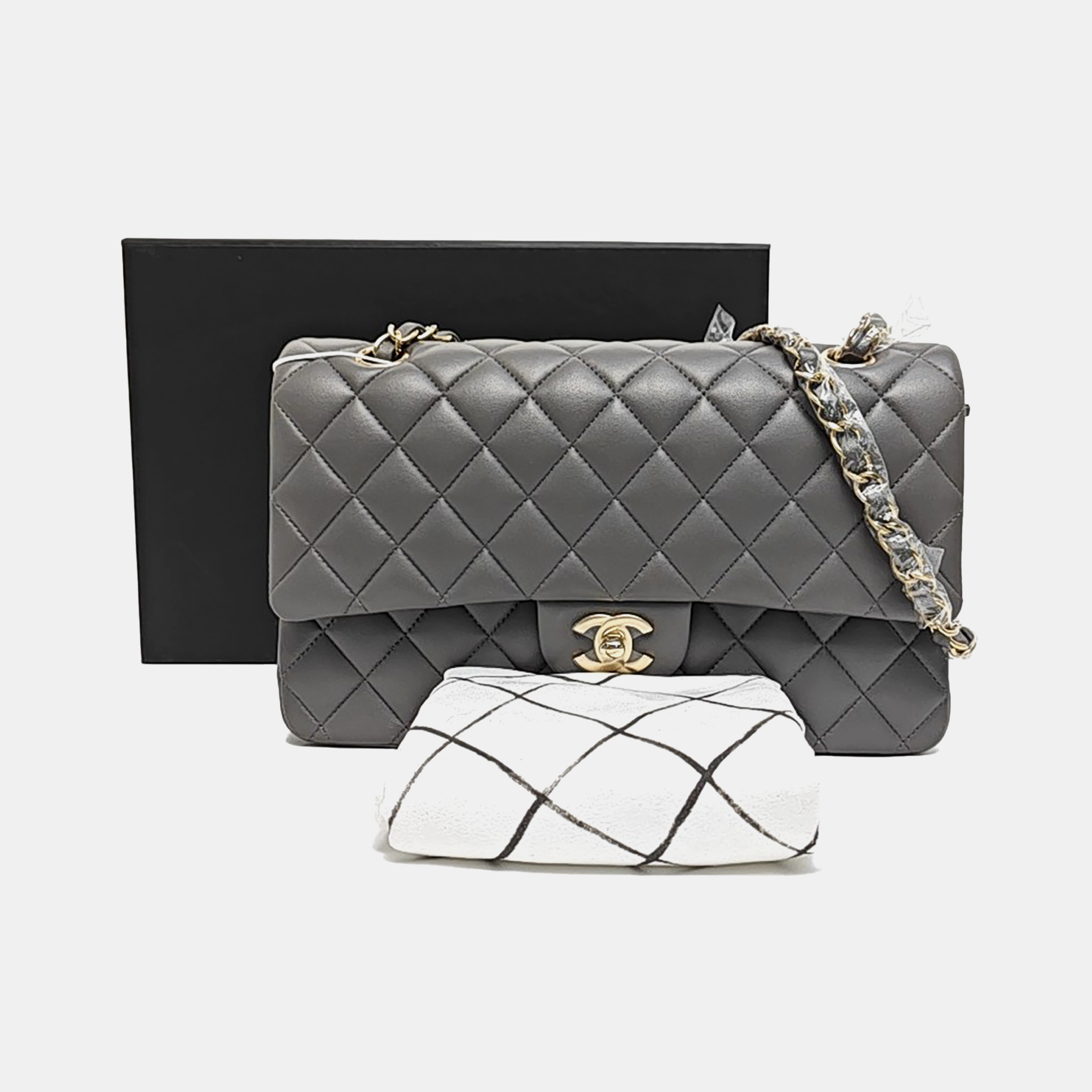 CLASSIC FLAP Medium Quilted Lambskin Gray