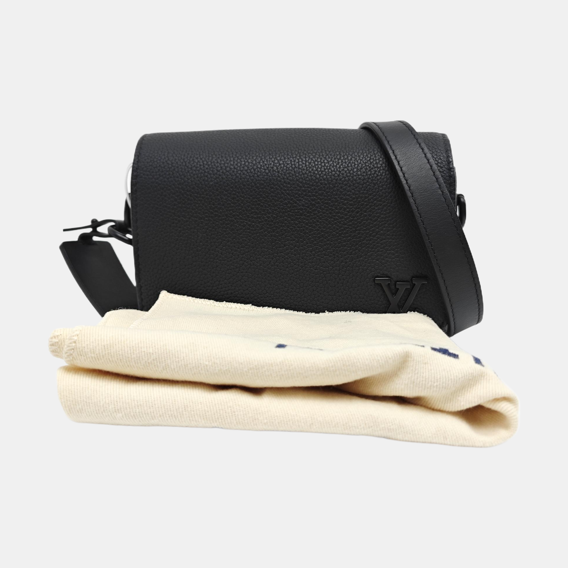 AEROGRAM Mini Calfskin Black