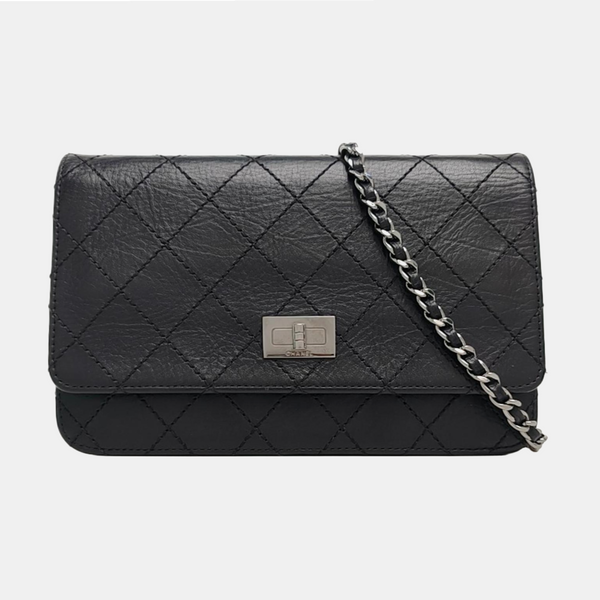 Authenticated pre-owned  2.55 WOC Quilted Calfskin Black - Crossbody Bag at Looply