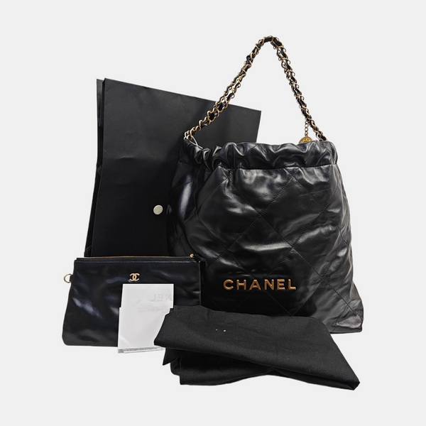 CHANEL 22 Medium Quilted Calfskin Black