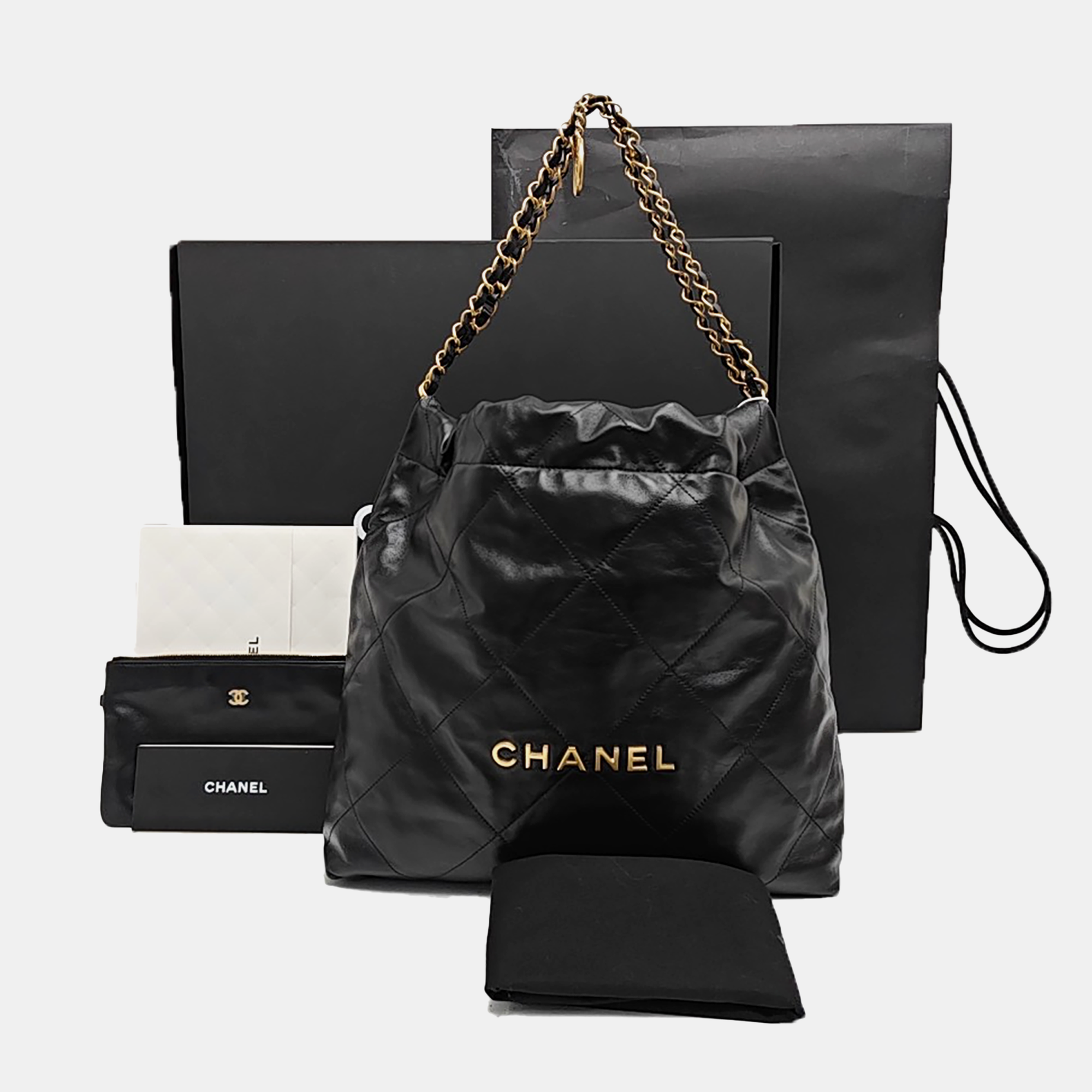 CHANEL 22 Medium Quilted Calfskin Black