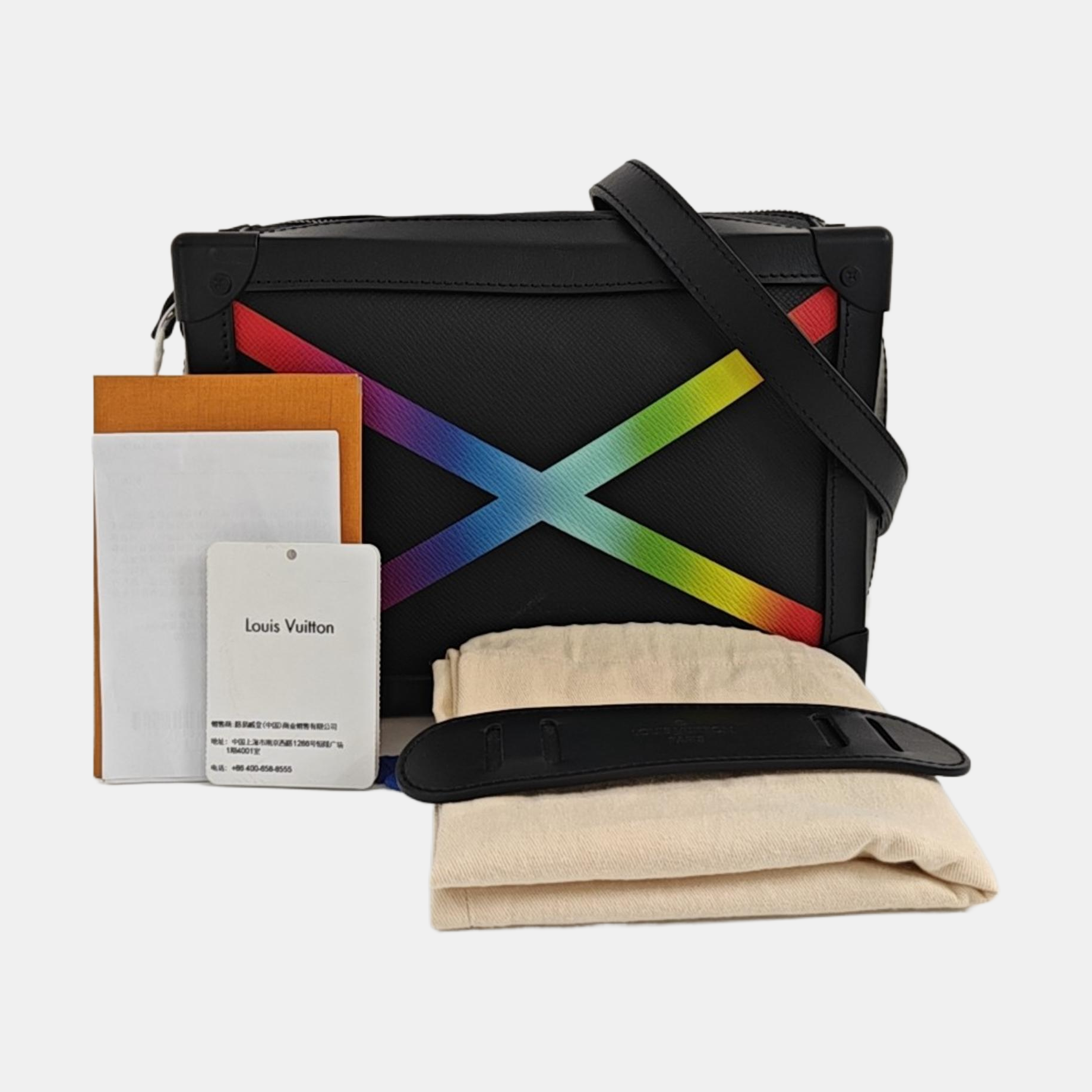 SOFT TRUNK Calfskin Black