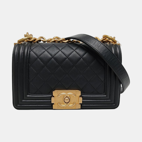 Authenticated pre-owned  BOY CHANEL Small Quilted Calfskin Black - Shoulder Bag at Looply