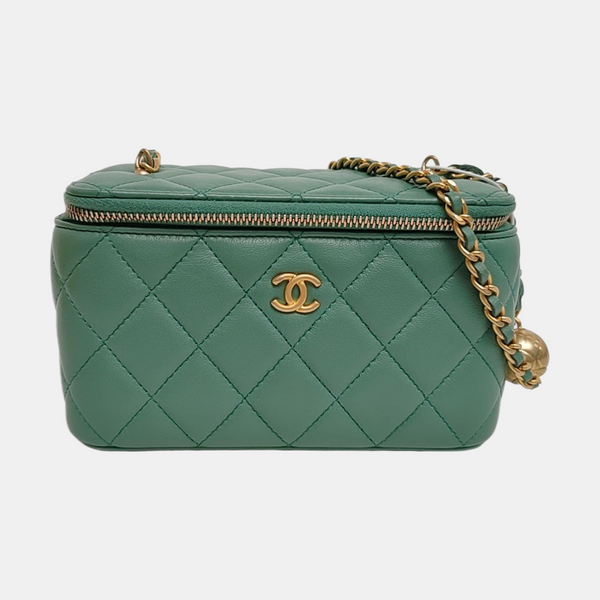 Authenticated pre-owned  VANITY CASE Quilted Lambskin Green - Shoulder Bag at Looply