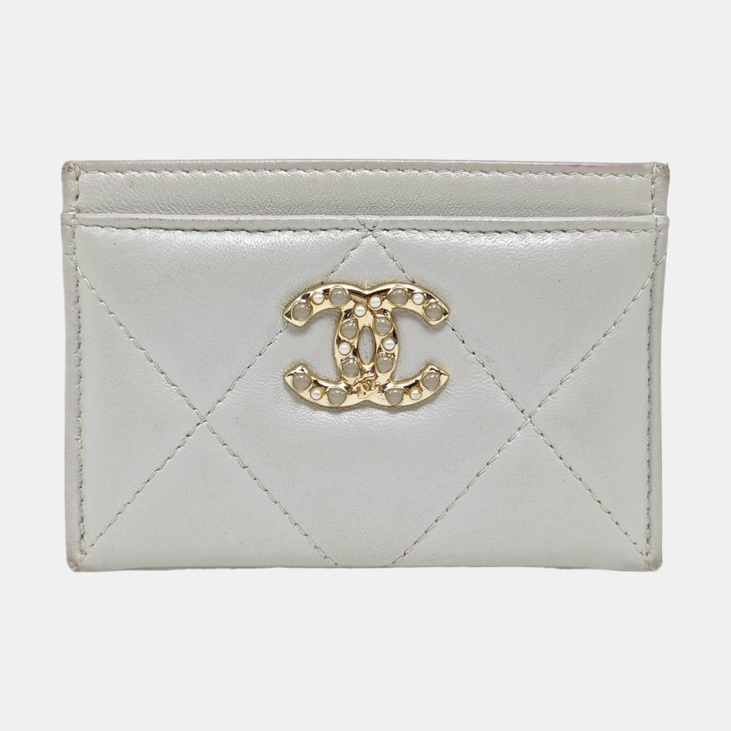 CHANEL 19 Small Quilted Lambskin Gray Wallet