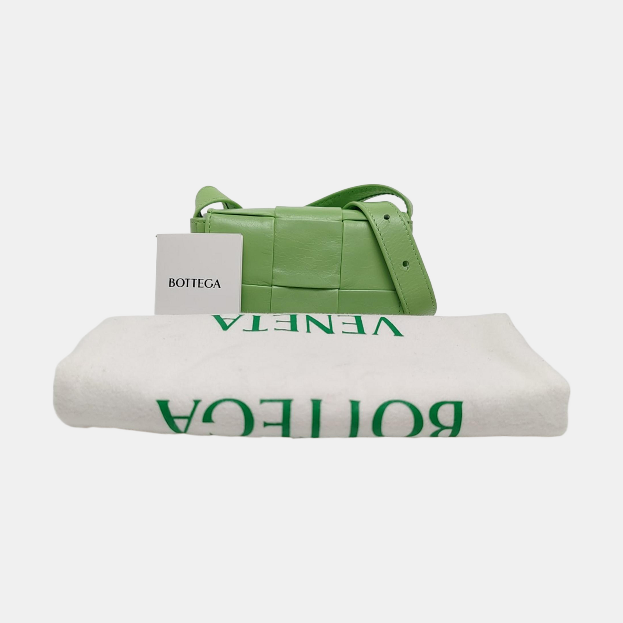 Authenticated pre-owned  Cassette Mini Calfskin Green - Shoulder Bag at Looply