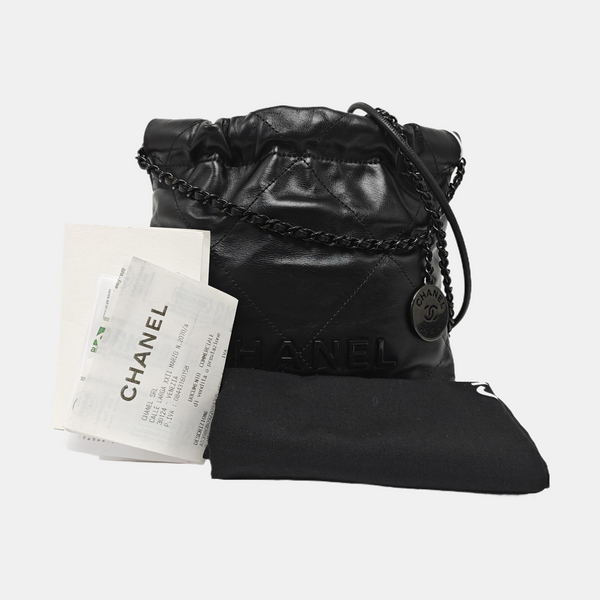 CHANEL 22 Mini Quilted Calfskin Black
