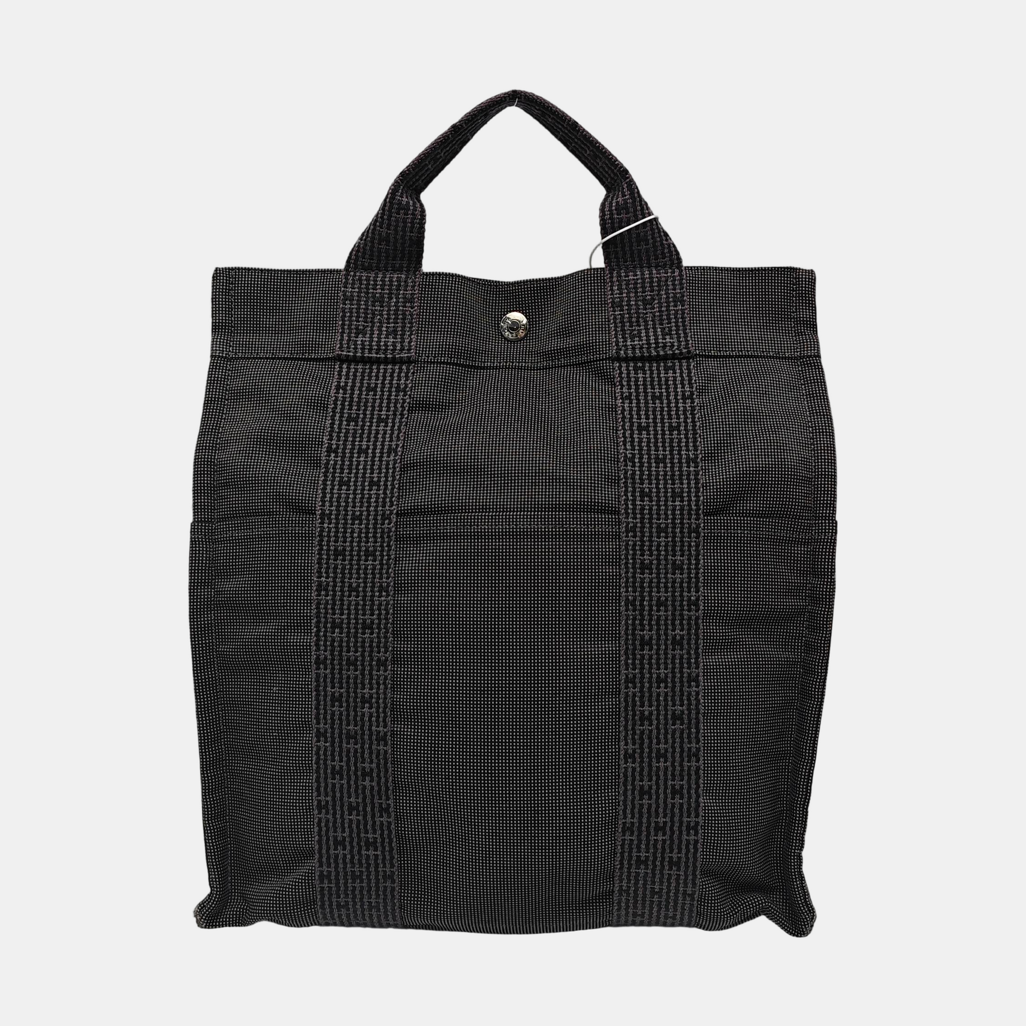 Her Line 31 Canvas Gray