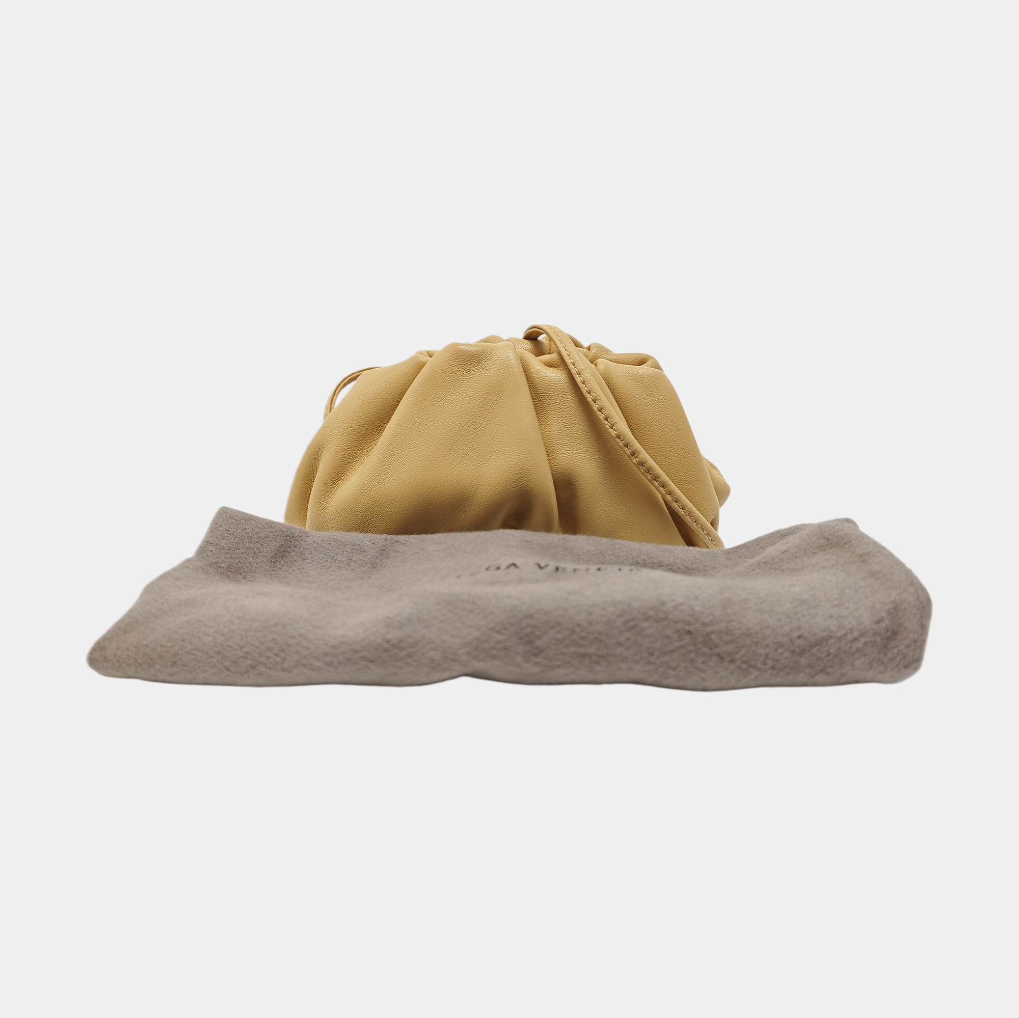 The Pouch Calfskin Beige