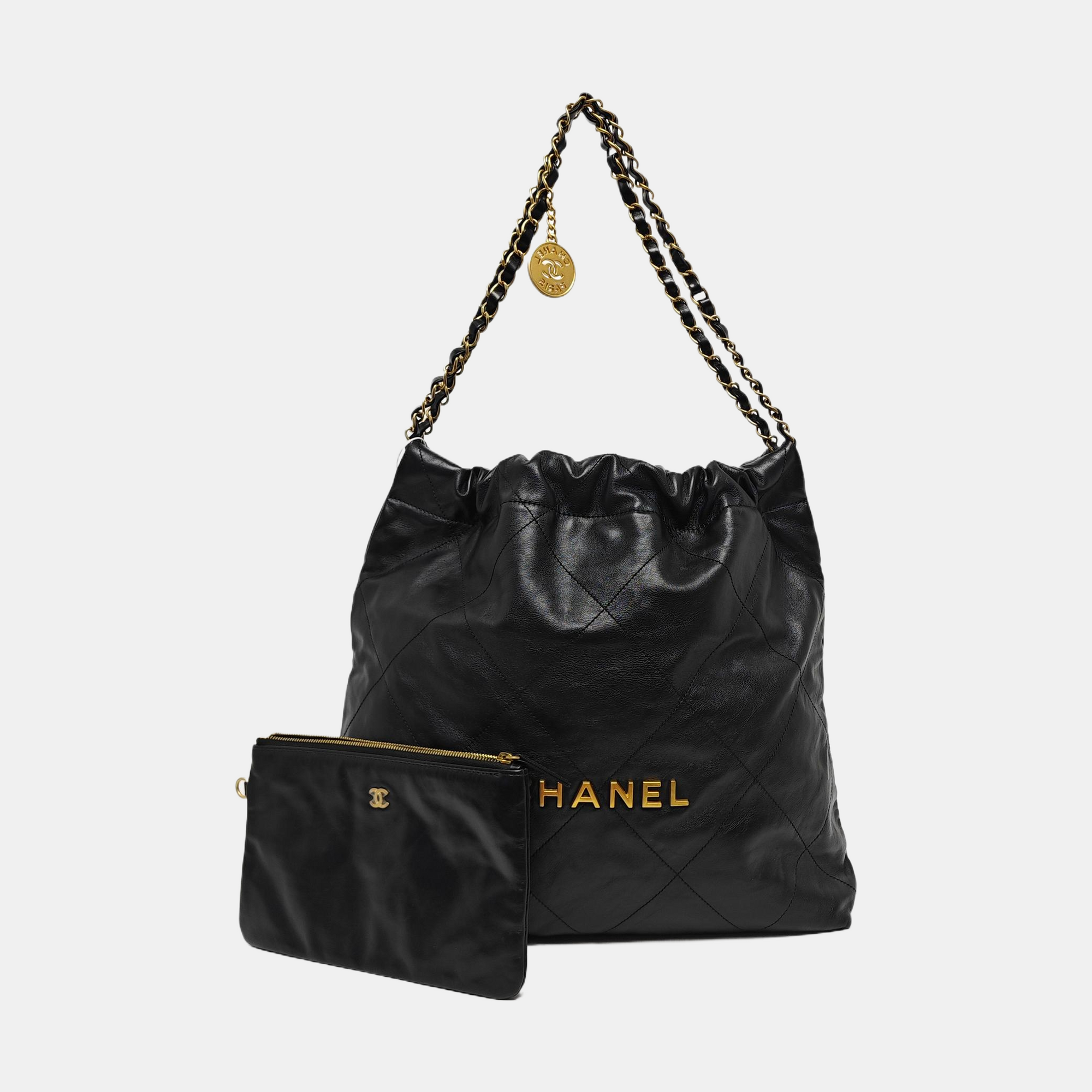 CHANEL 22 Small Quilted Calfskin Black