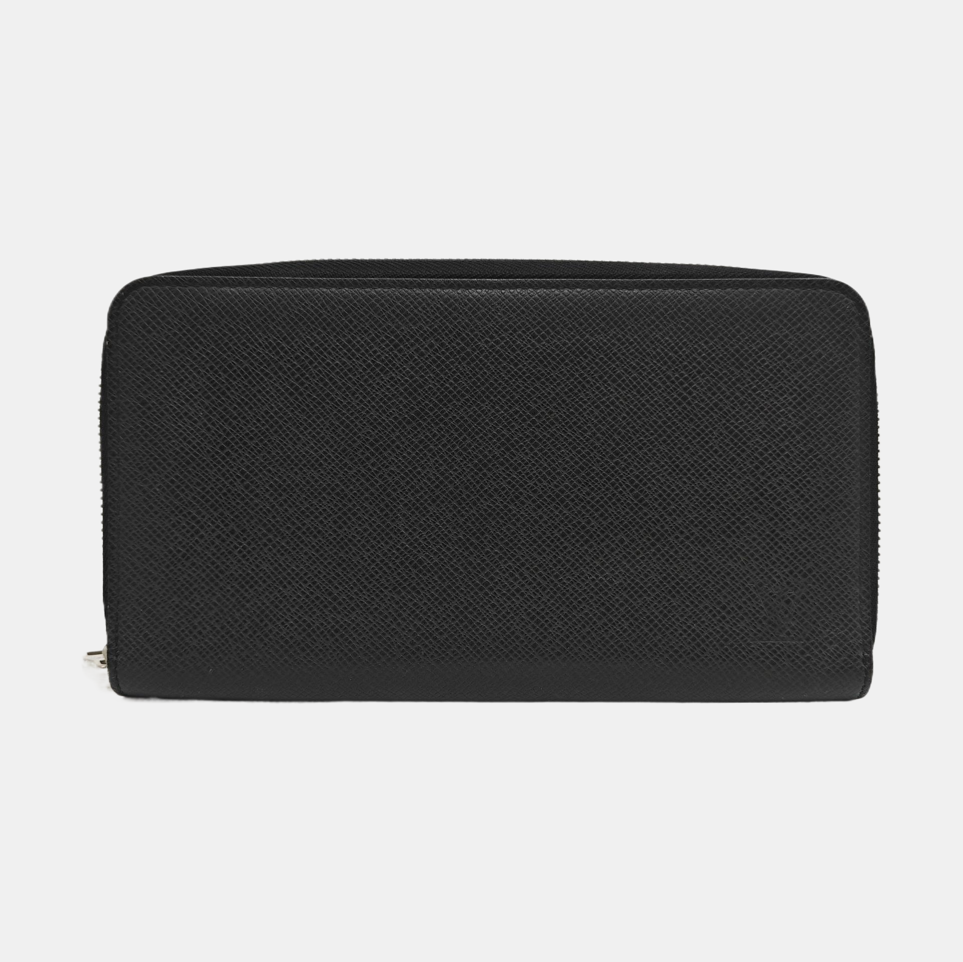 ZIPPY Calfskin Black Wallet