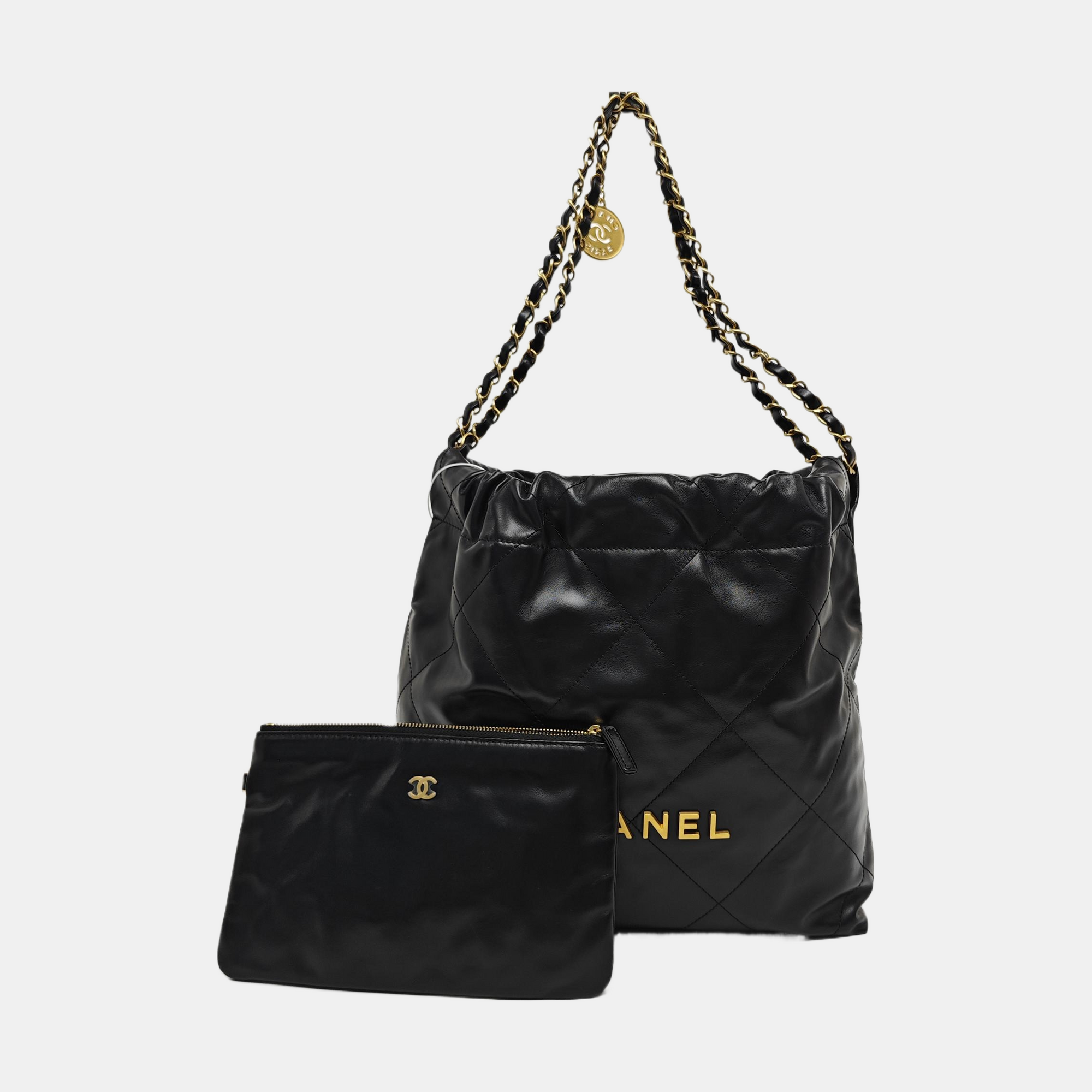 CHANEL 22 Small Quilted Calfskin Black