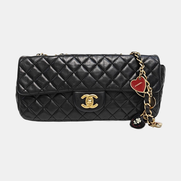Authenticated pre-owned  CLASSIC FLAP Quilted Lambskin Black - Shoulder Bag at Looply