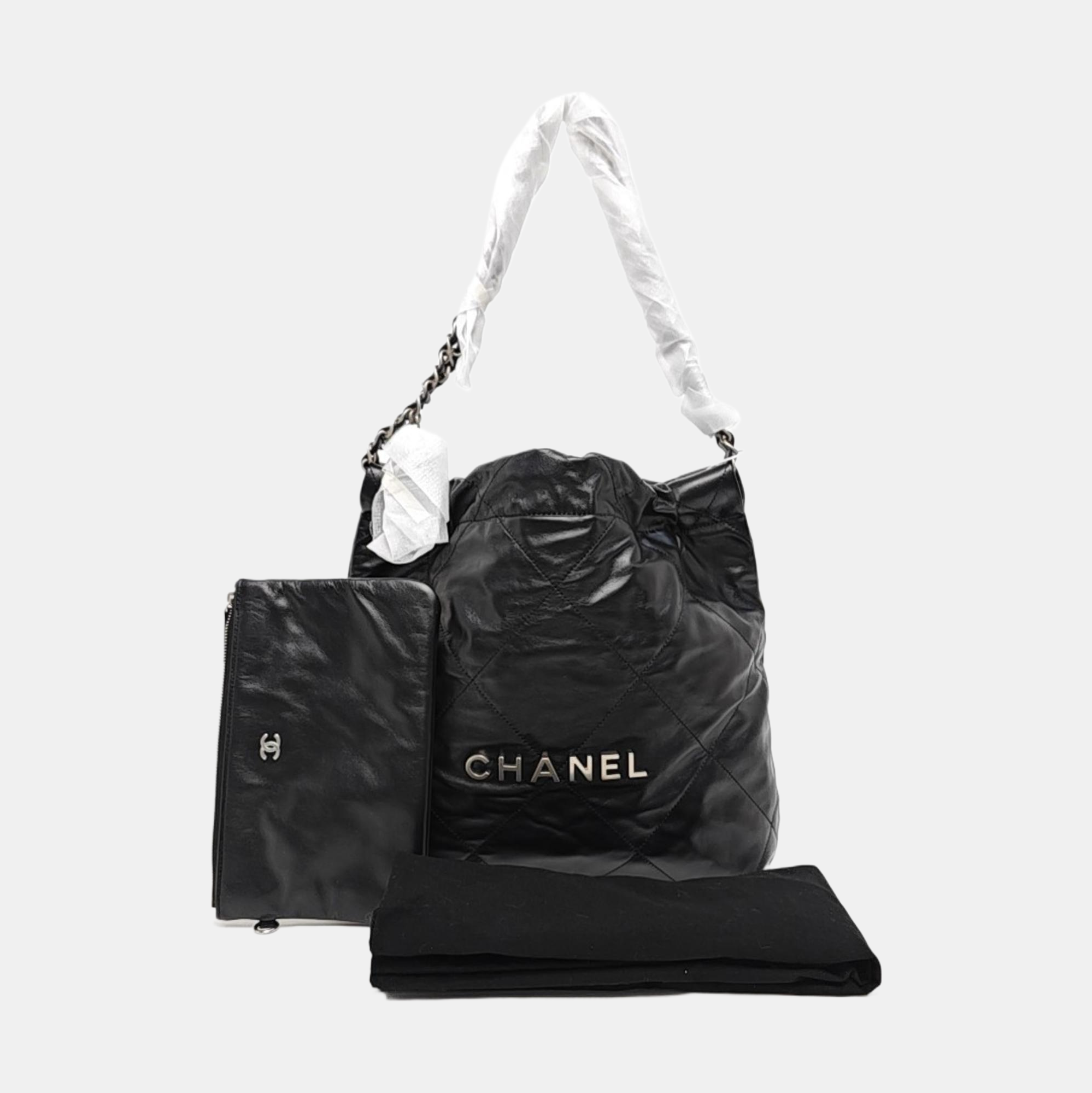 CHANEL 22 Small Quilted Calfskin Black