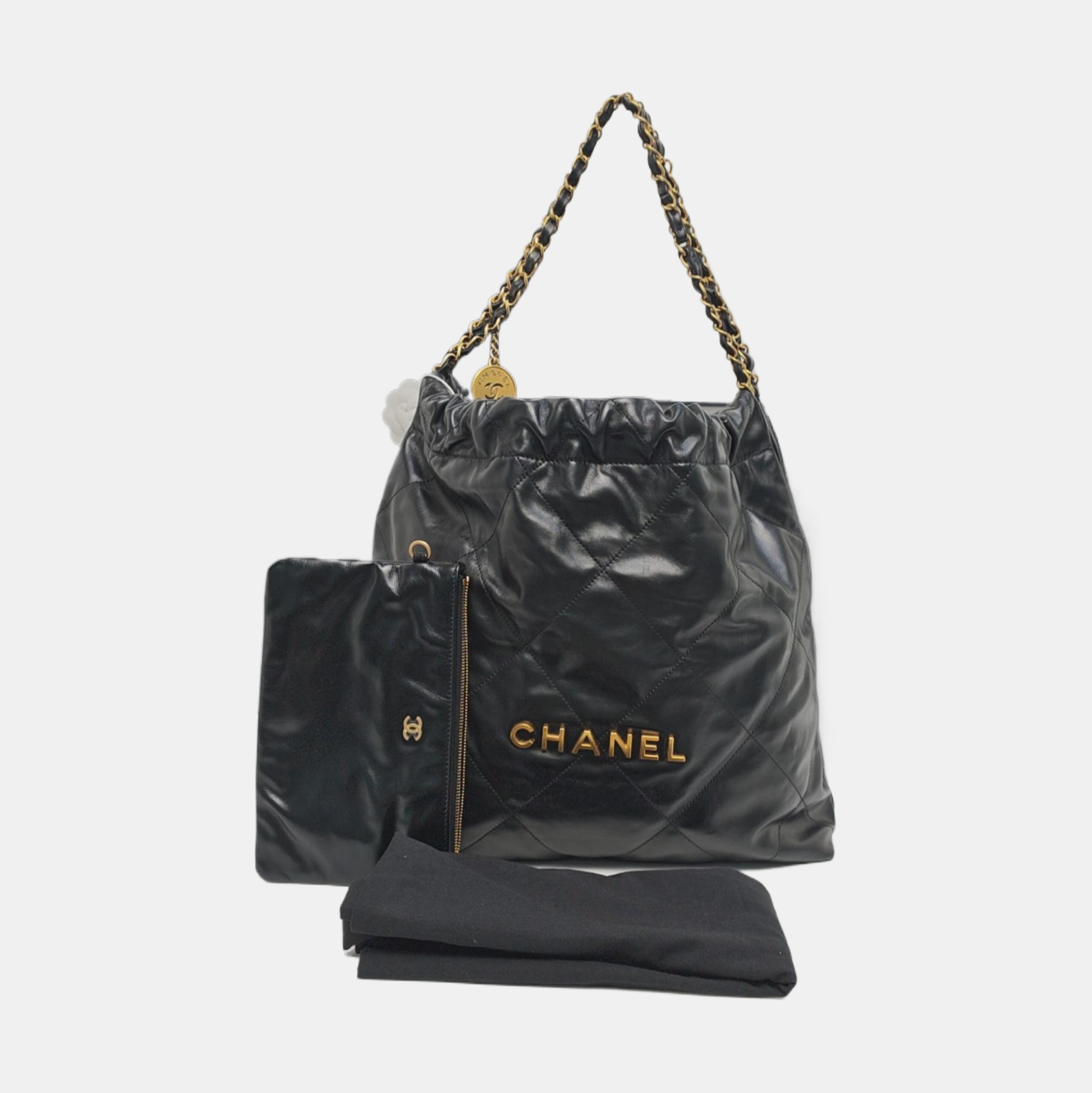 CHANEL 22 Medium Quilted Calfskin Black