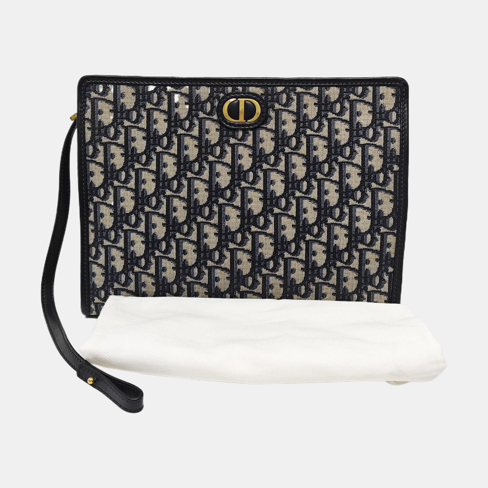Authenticated pre-owned  30 Montaigne Monogram Canvas Beige - Top Handle Bag at Looply