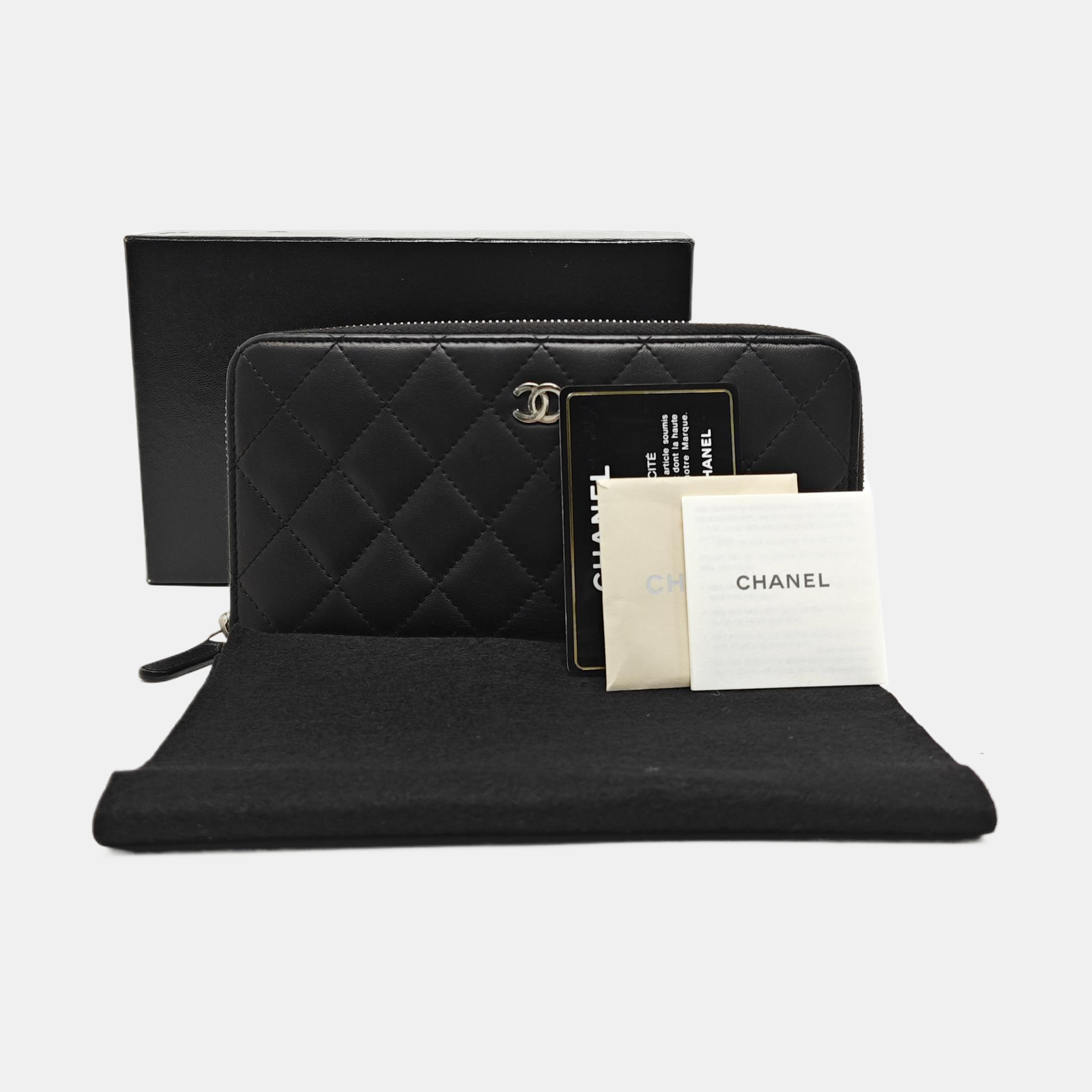 CLASSIC FLAP Mini Quilted Lambskin Black Wallet