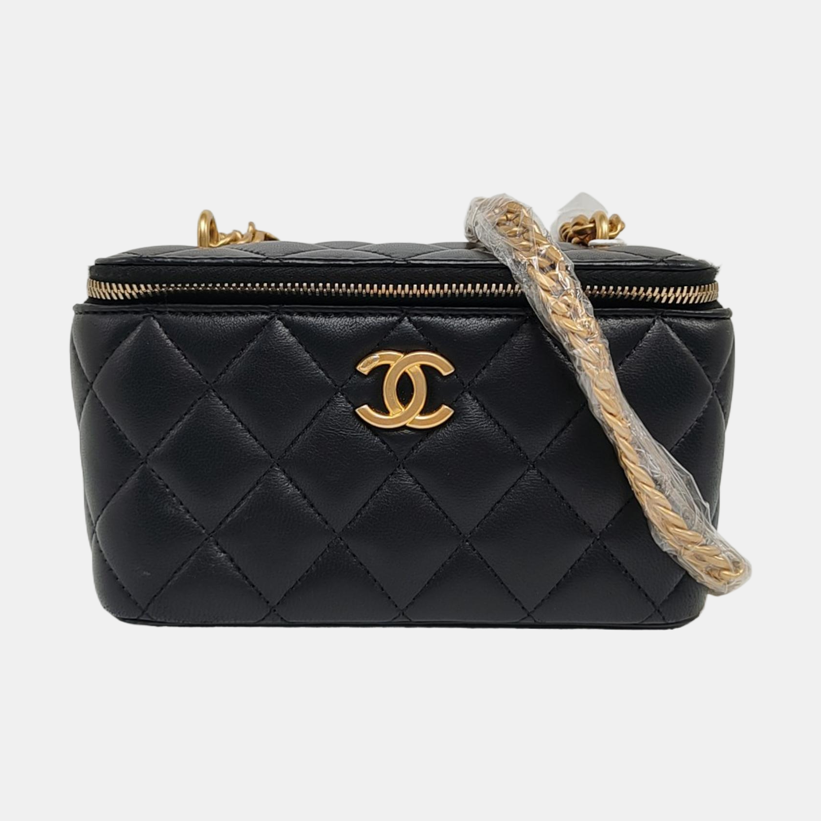 Authenticated pre-owned  VANITY CASE Medium Quilted Lambskin Black - Crossbody Bag at Looply