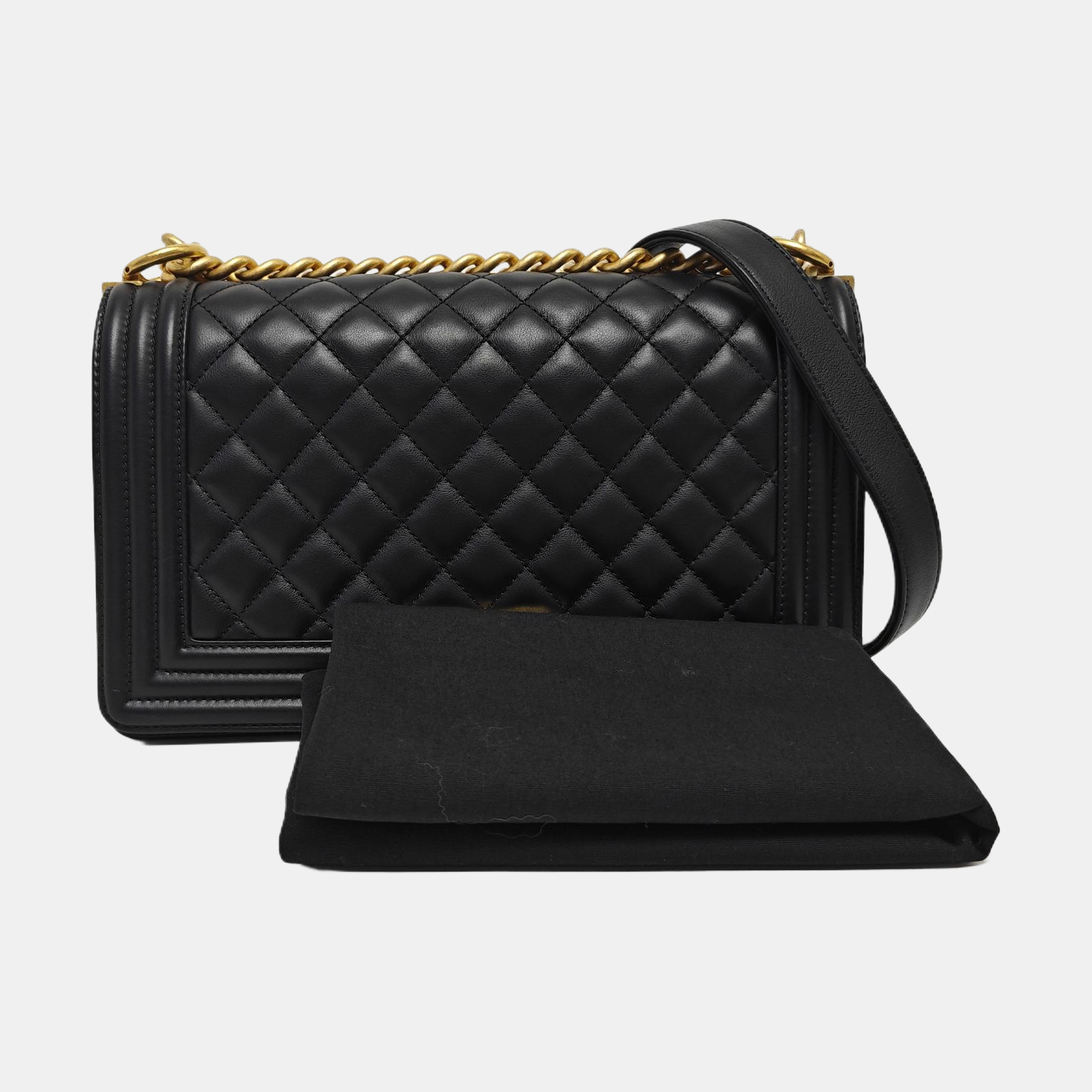 BOY CHANEL Medium Quilted Calfskin Black