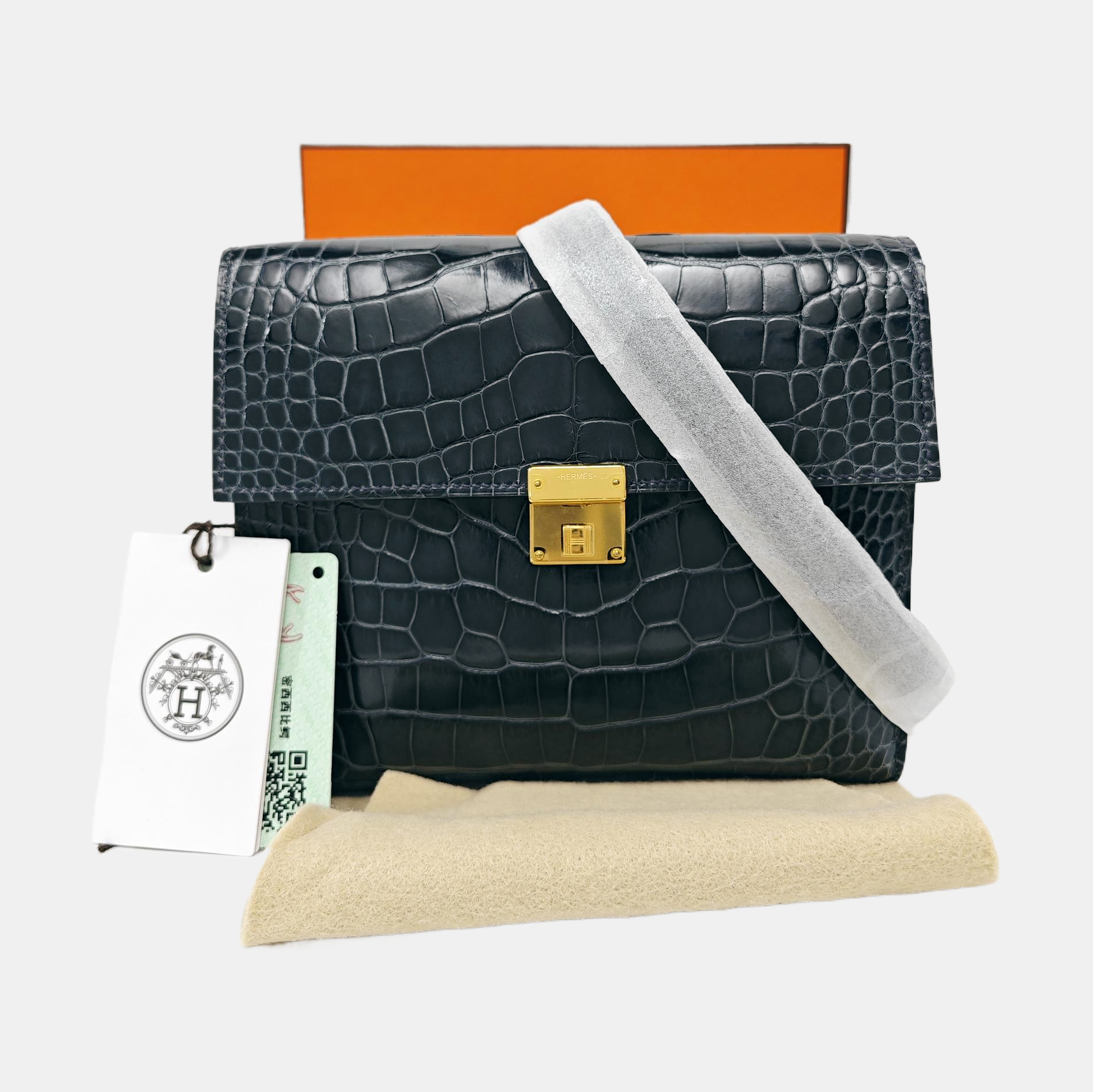 Clic 16 Shiny Porosus Crocodile Blue