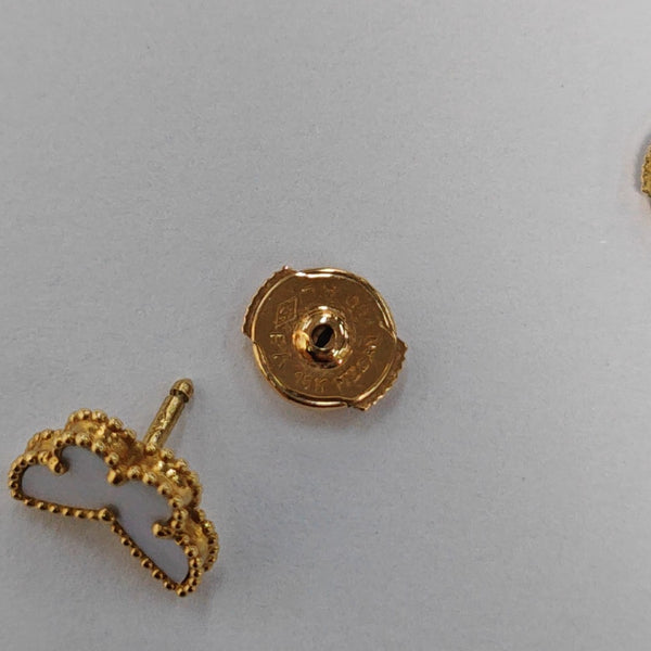 Sweet Alhambra 18k Gold White Stud Earrings