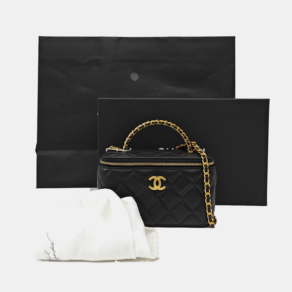VANITY CASE Small Quilted Lambskin Black